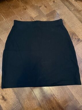 Aritzia Black Fitted Mini Skirt